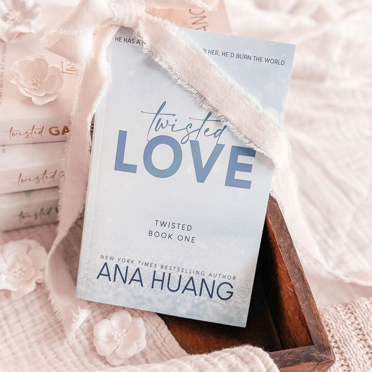 ANA HWANG TWISTED SERIES BOOK SET<3