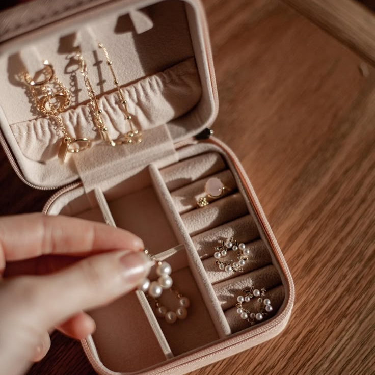 TRAVEL JEWELRY ORGANIZING BOX