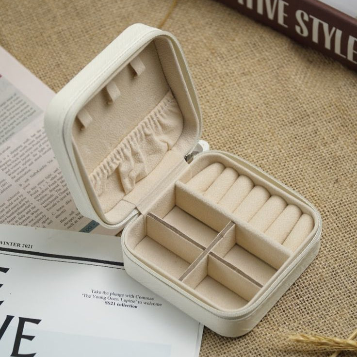 TRAVEL JEWELRY ORGANIZING BOX