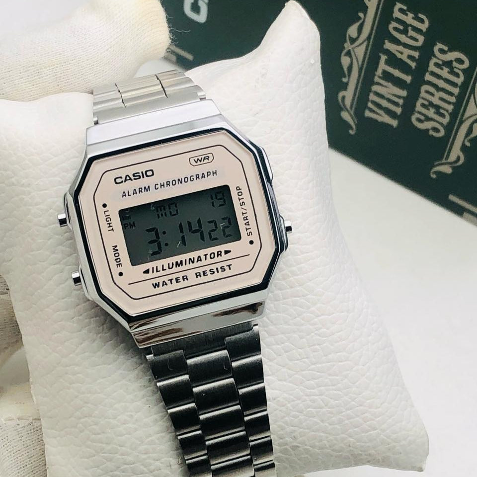 CLASSIC CASIO VINTAGE WATCH