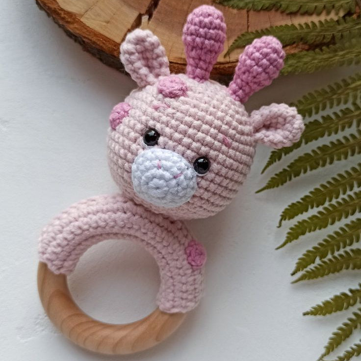 BABY GIRAFFE PINK RATTLE