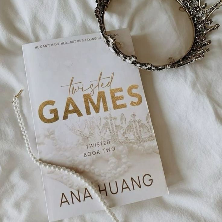 ANA HWANG TWISTED SERIES BOOK SET<3