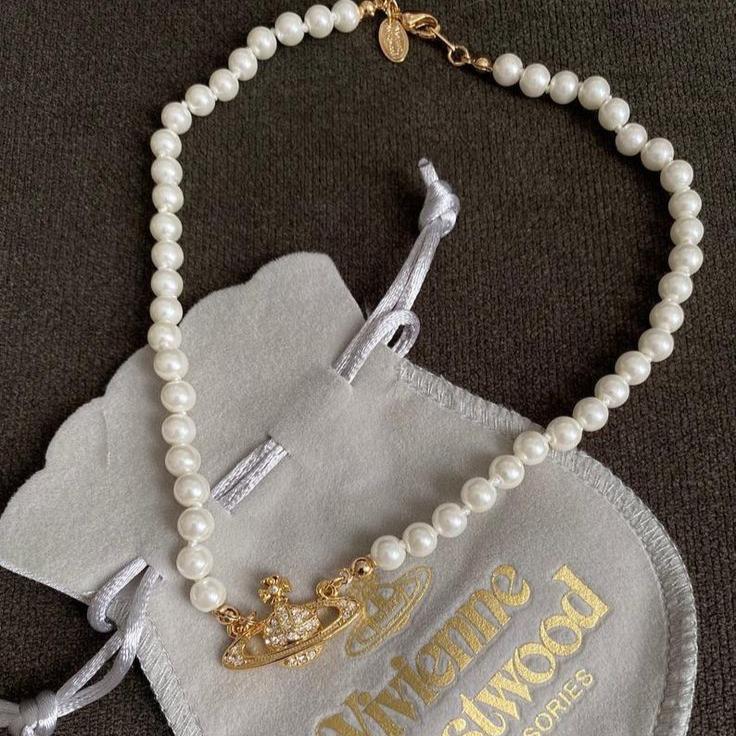 PEARL VIVIENNE WESTWOOD NECKLACE