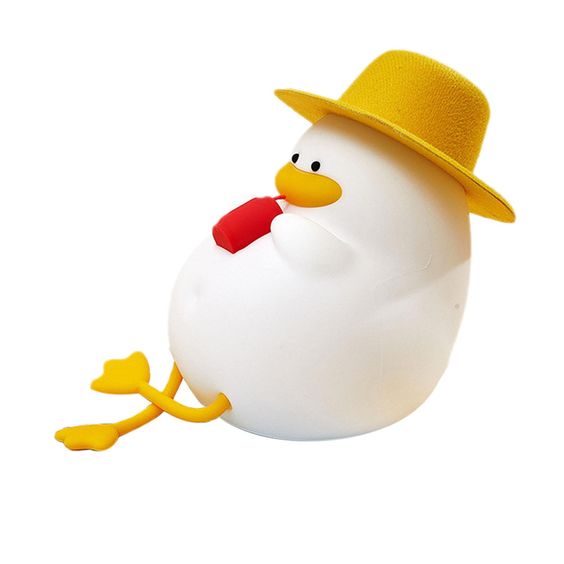 CHILLING DUCK WITH HAT